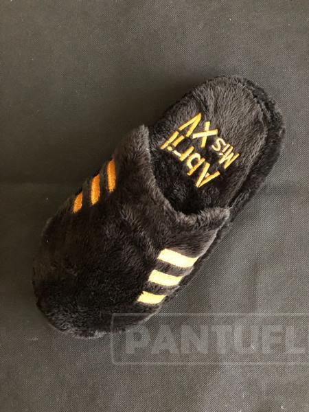 Pantufla Tenis Peluche 7